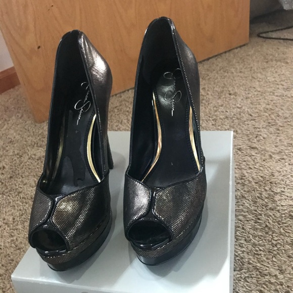 Jessica Simpson heels - Picture 2 of 8